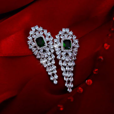 Luxurious simulated emerald green and diamond gemstone fashion jewelry earrings - CARAT INFINI